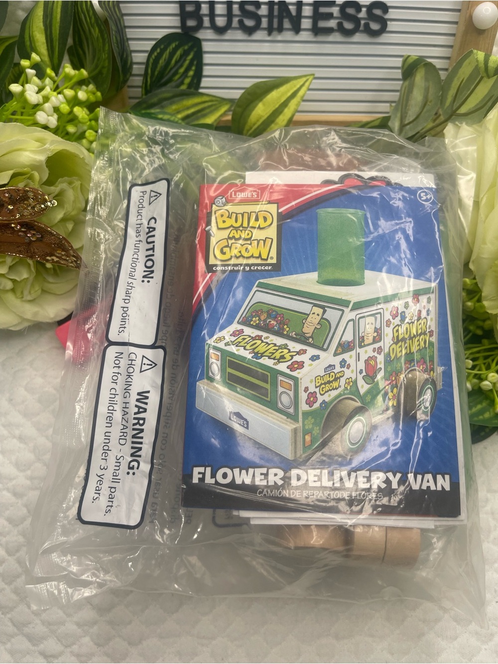 Lowe’s Build and Grow Flower Delivery Van Wooden Craft Kit 2014 Sealed Kids DIY